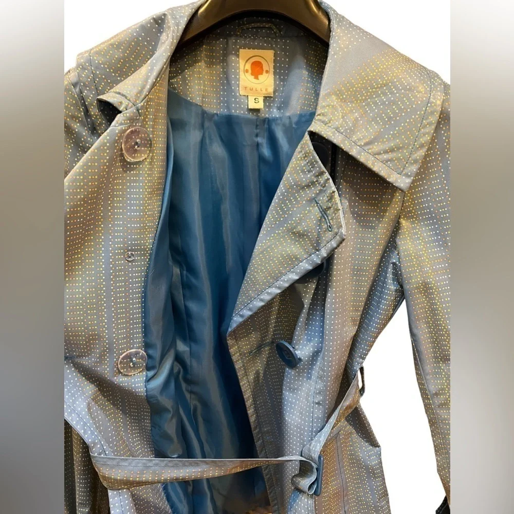 Tulle Women’s Lined blue dotted trench coat in Small - Picture 3 of 15